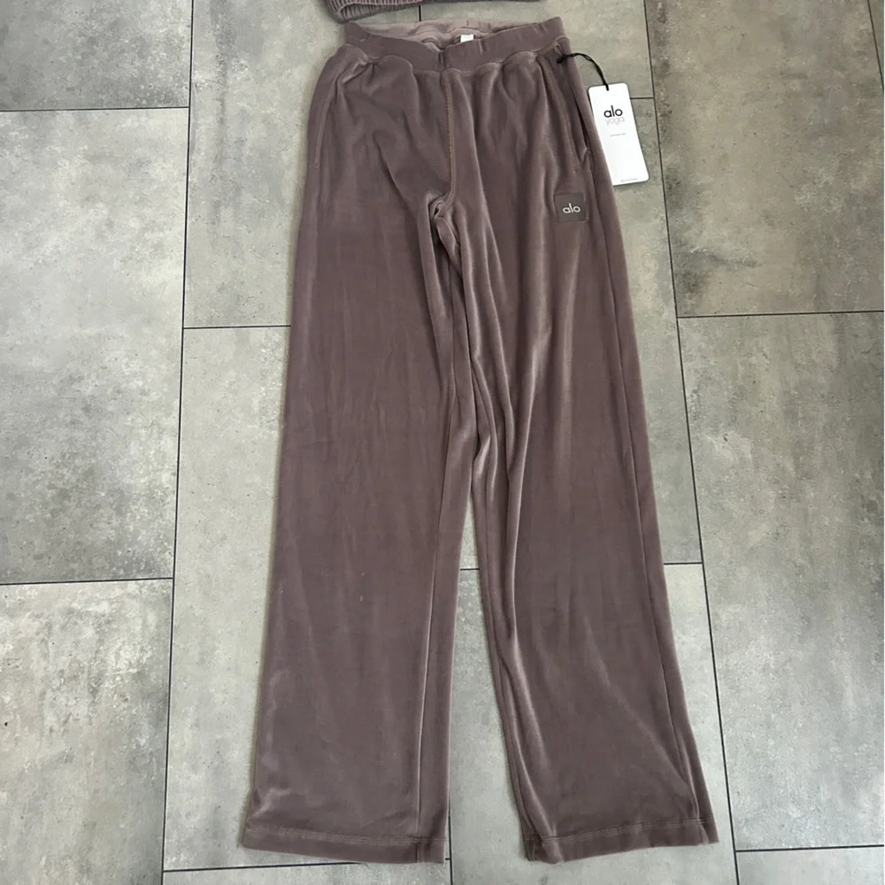 NEW Alo hot cocoa velour glimmer wide leg pant and scoop neck bra set XXS/XS - Picture 11 of 12